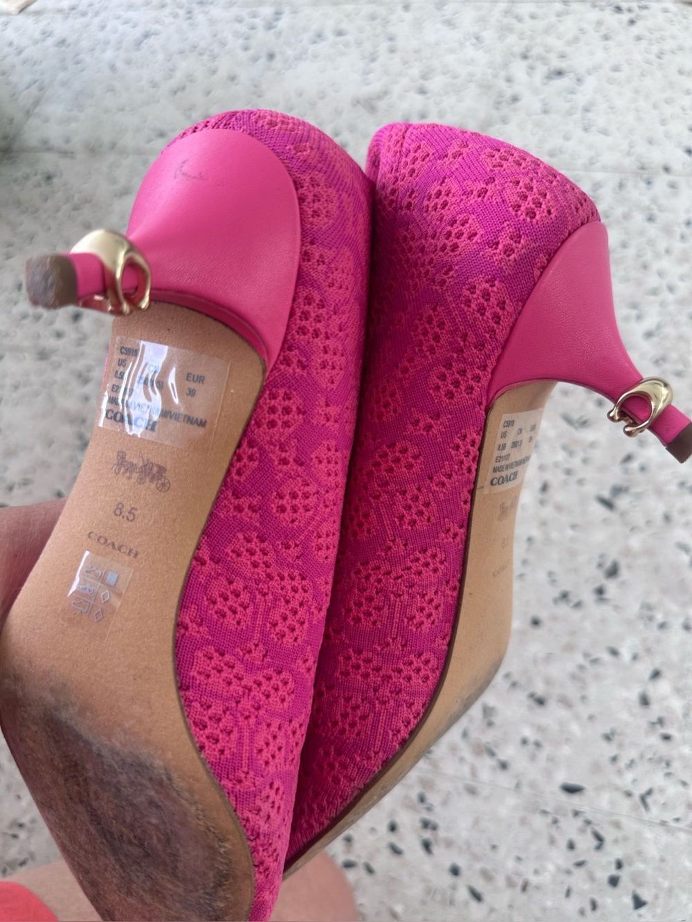 Coach booties preloved nice condition 8.5 super comfy - Picture 6 of 9